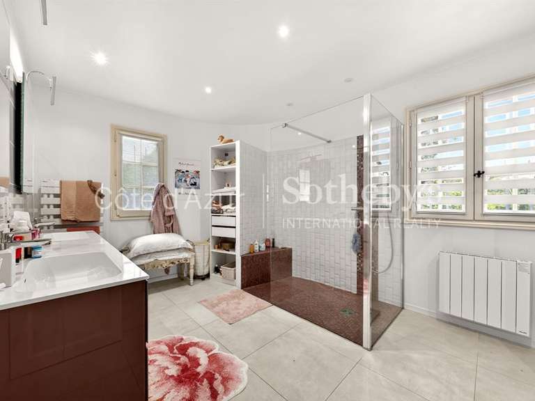 Maison avec Vue sur mer Le Rouret - 5 chambres - 301m²
