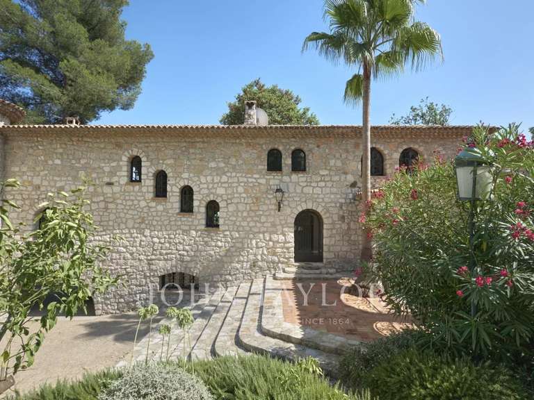 Maison Le Rouret - 6 chambres - 312m²