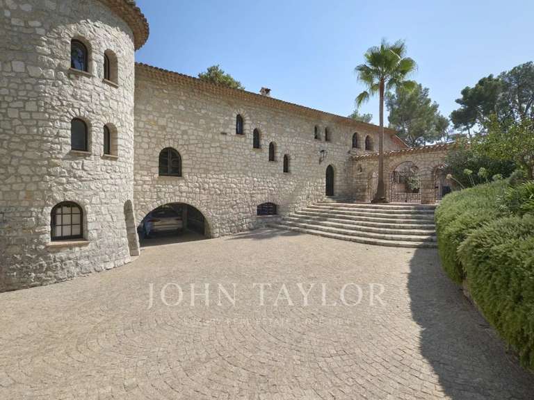 Maison Le Rouret - 6 chambres - 312m²