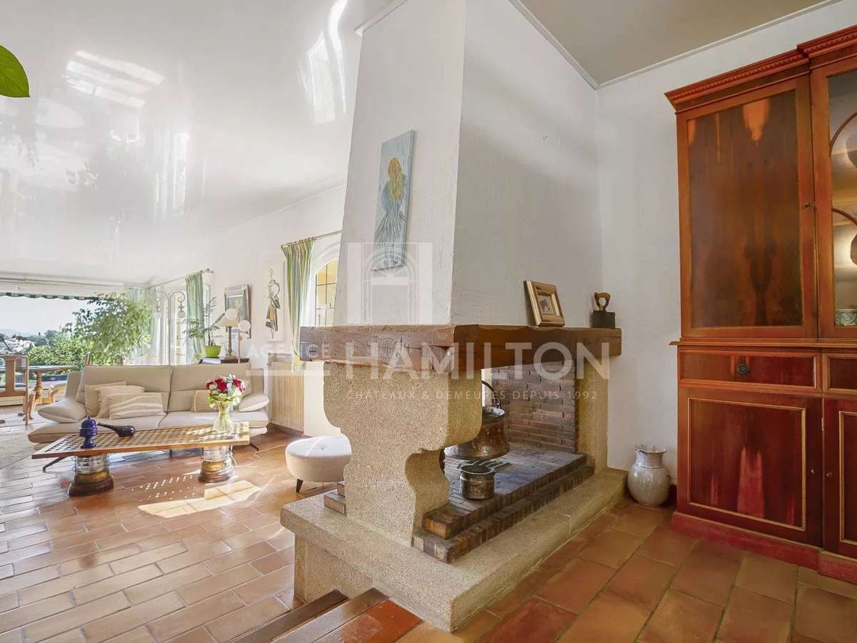 House Le Rouret