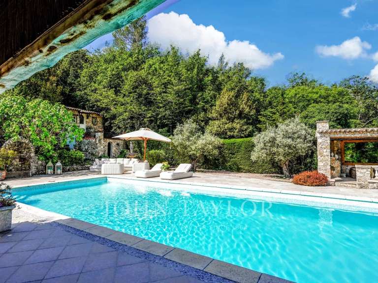 Maison Le Rouret - 9 chambres - 449m²