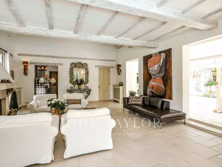 Maison Le Rouret - 9 chambres - 449m²