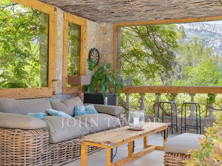 Maison Le Rouret - 9 chambres - 449m²