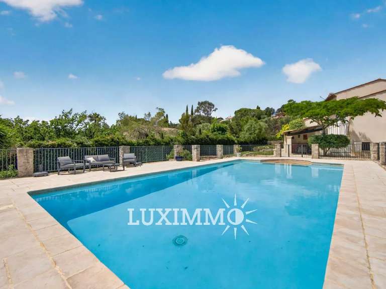 Maison Le Rouret - 4 chambres - 196m²