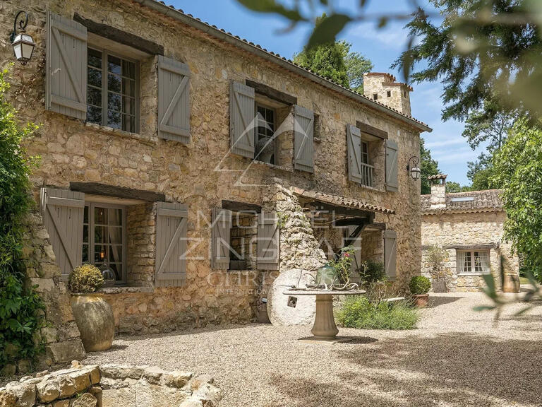 Propriété Le Rouret - 7 chambres - 415m²