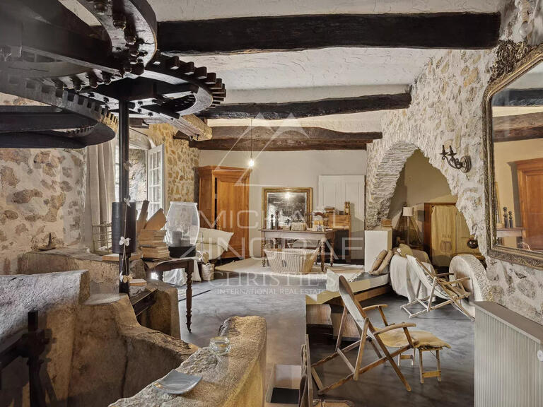 Propriété Le Rouret - 7 chambres - 415m²