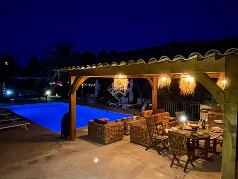 Villa avec Vue sur mer Le Rouret - 6 chambres - 202m²