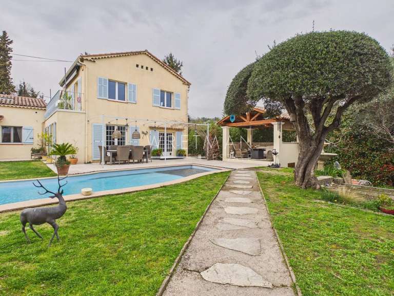 Villa Le Rouret - 178m²