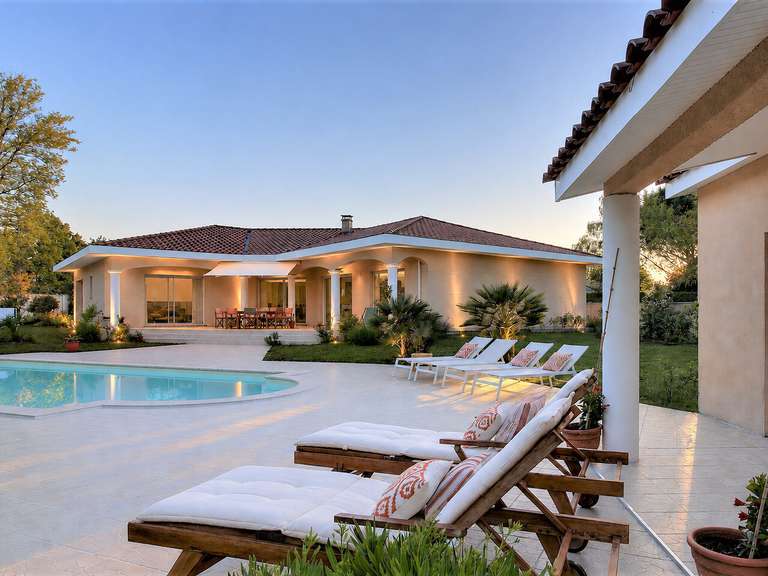 Villa Le Taillan-Médoc - 3 chambres - 200m²