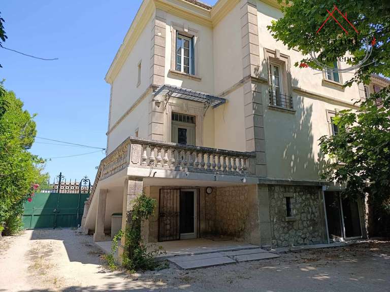 Maison Le Thor - 5 chambres - 192m²