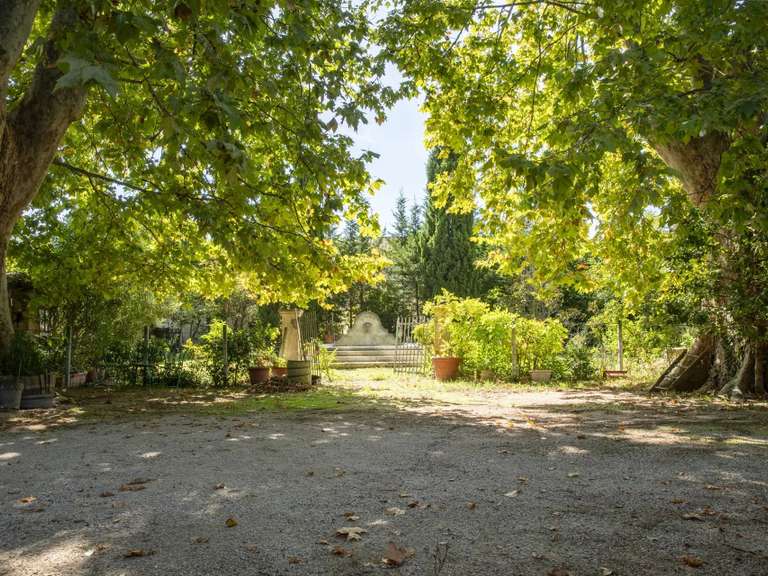 Maison Le Thor - 4 chambres - 325m²