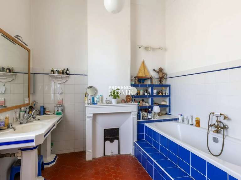 Maison Le Thor - 5 chambres - 272m²