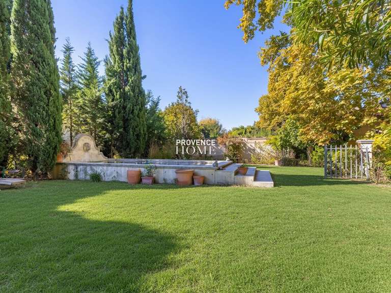 Maison Le Thor - 5 chambres - 272m²