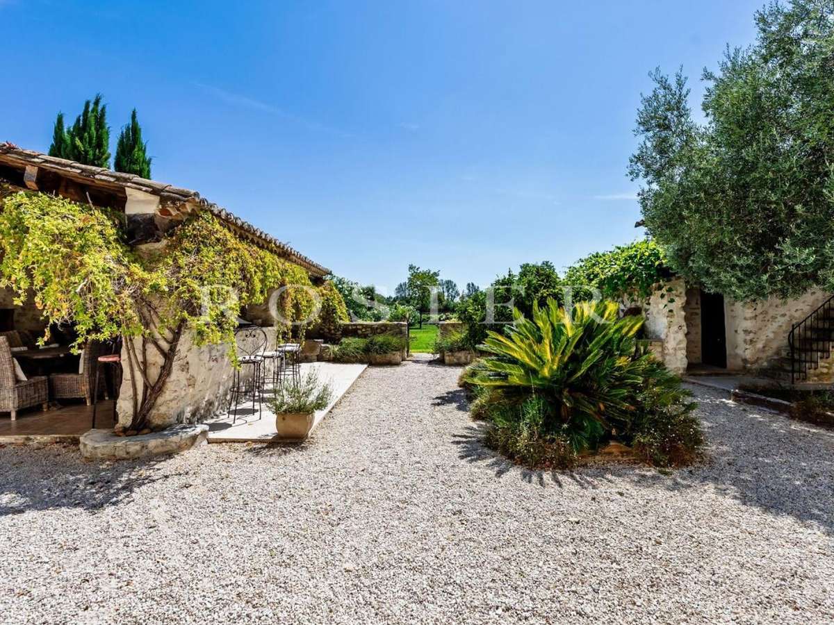 Maison Le Thor