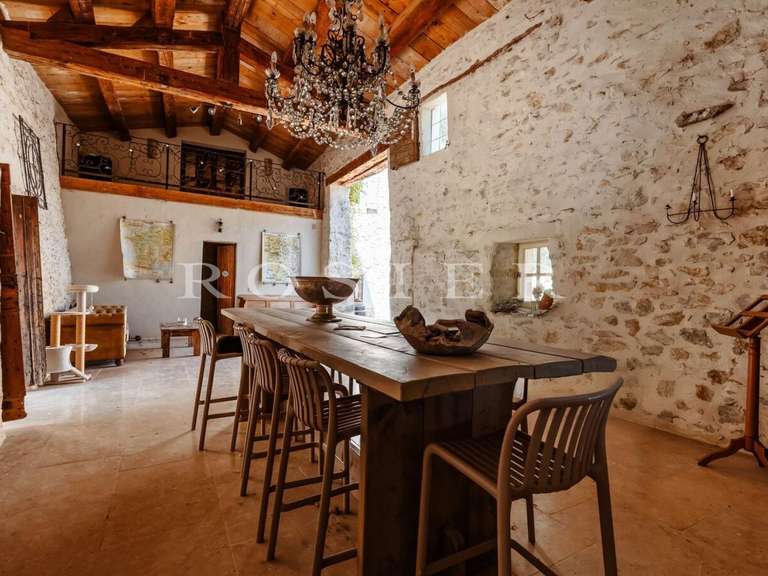 Maison Le Thor - 4 chambres - 300m²