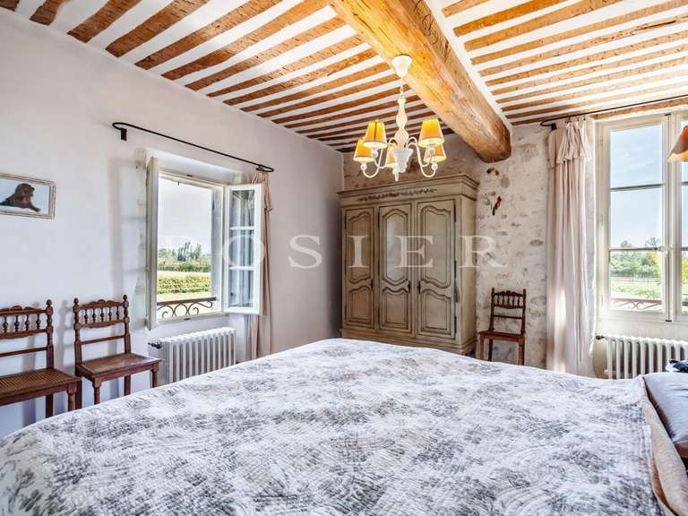 Maison Le Thor - 4 chambres - 300m²