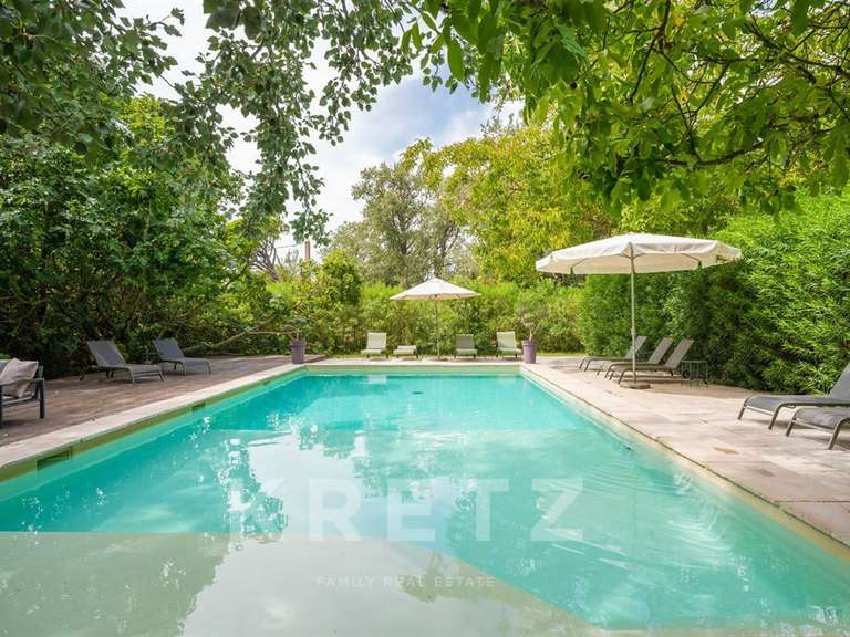Maison Le Thor - 1313m²