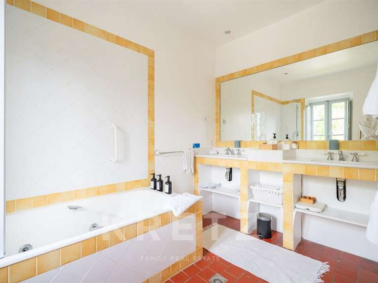 Maison Le Thor - 1313m²