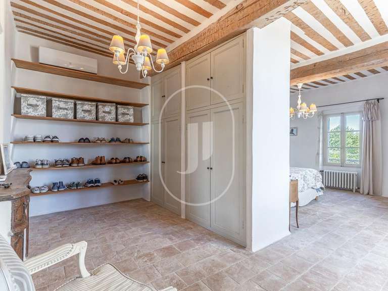Maison Le Thor - 4 chambres - 302m²
