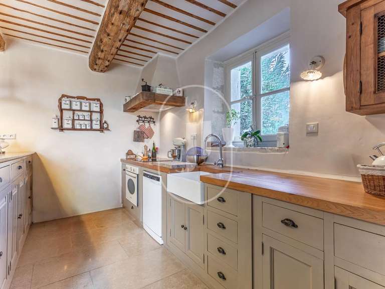 Maison Le Thor - 4 chambres - 302m²