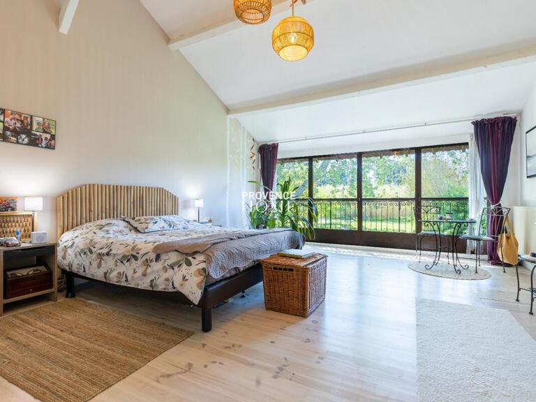 Propriété Le Thor - 10 chambres - 528m²
