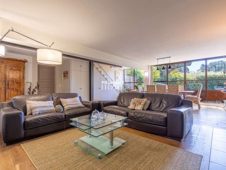Propriété Le Thor - 10 chambres - 528m²