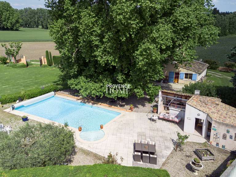 Propriété Le Thor - 5 chambres - 200m²