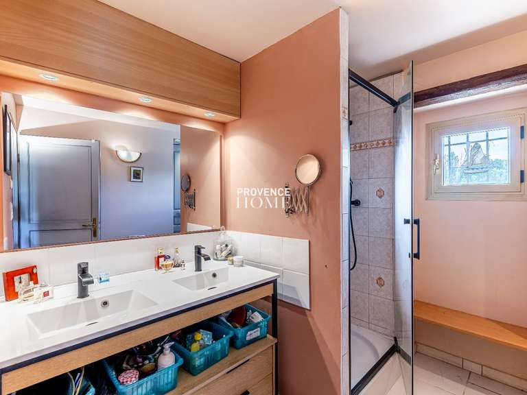 Propriété Le Thor - 5 chambres - 200m²