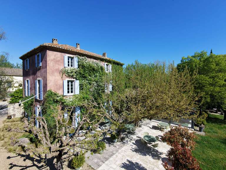 Propriété Le Thor - 16 chambres - 1000m²