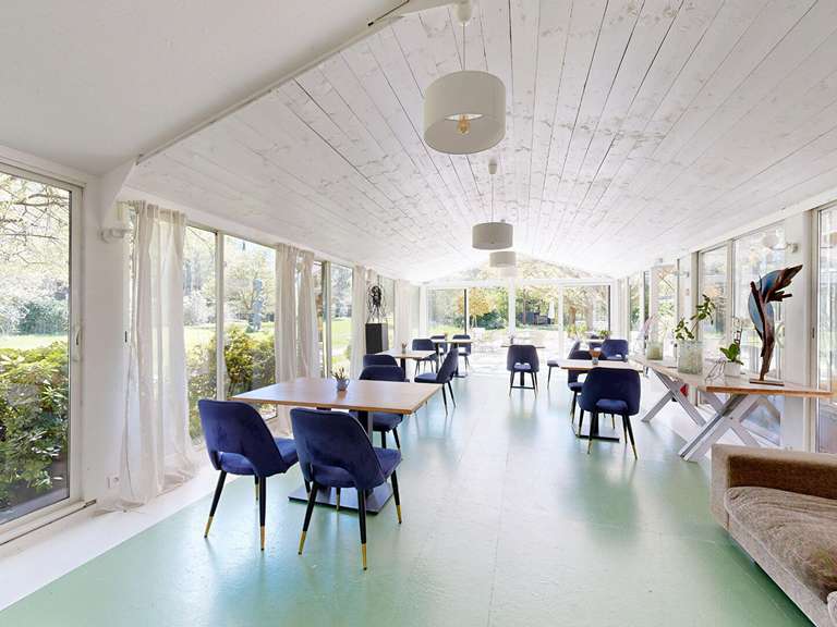 Propriété Le Thor - 16 chambres - 1000m²