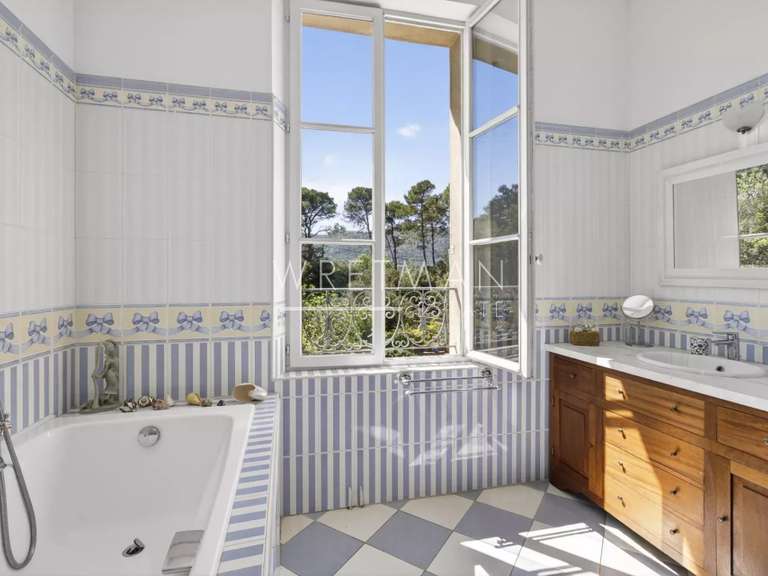 House Le Thoronet - 5 bedrooms - 269m²