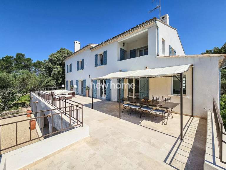 Maison Le Thoronet - 5 chambres - 309m²