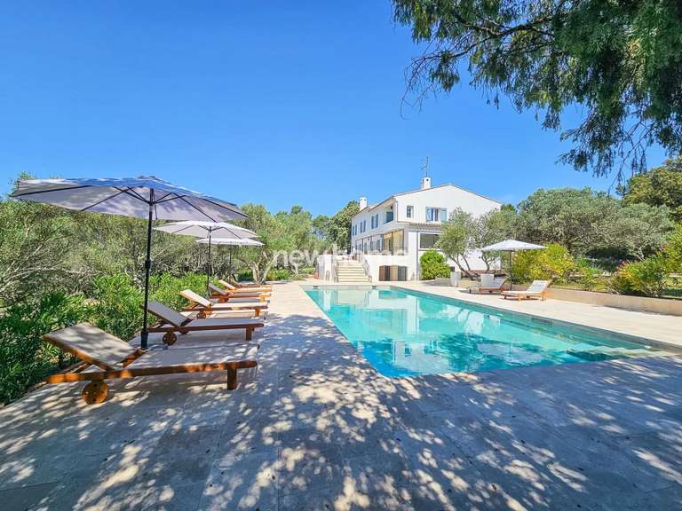Maison Le Thoronet - 5 chambres - 309m²