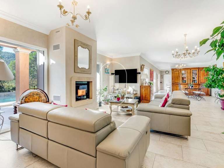Propriété Le Thoronet - 6 chambres - 235m²