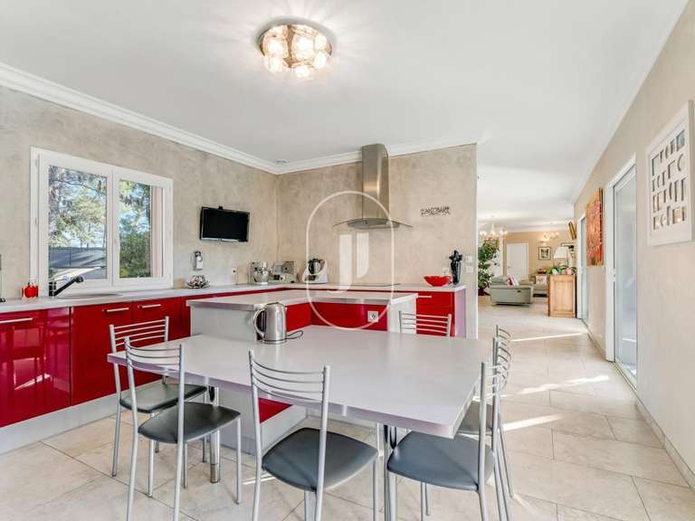 Propriété Le Thoronet - 6 chambres - 235m²