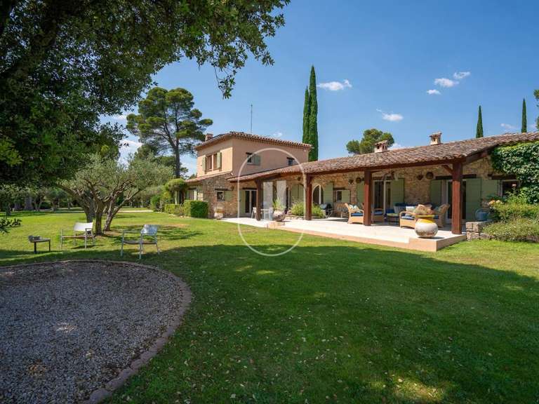 Propriété Le Thoronet - 5 chambres - 318m²