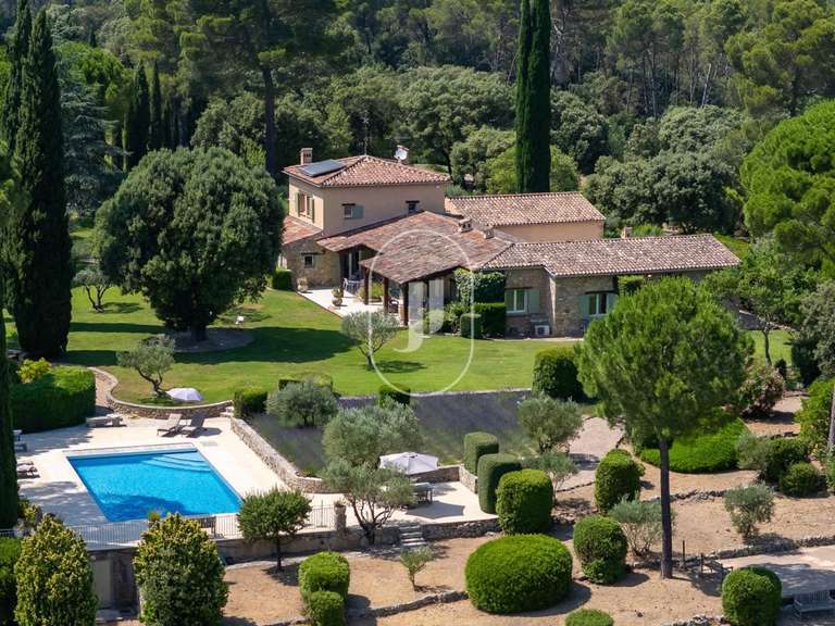 Propriété Le Thoronet - 5 chambres - 318m²