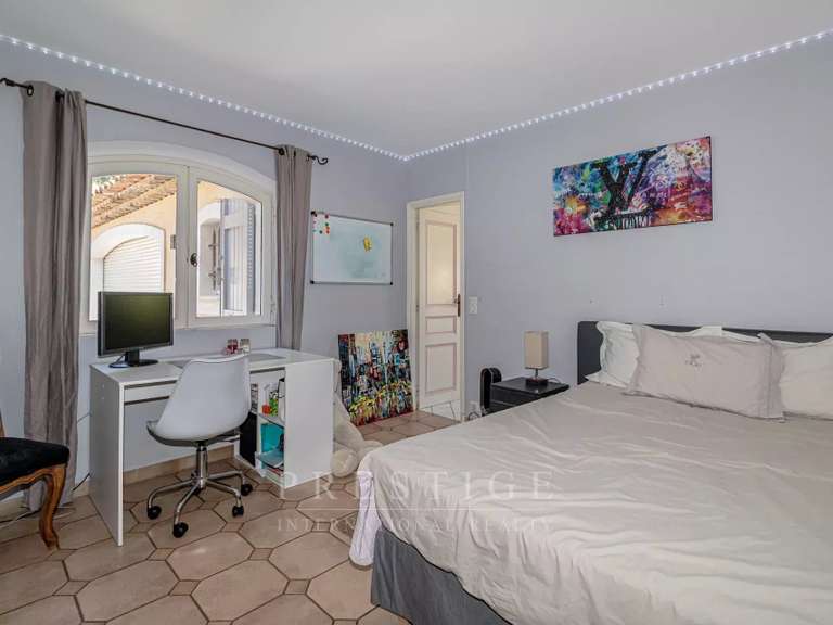 Maison Le Tignet - 4 chambres - 179m²