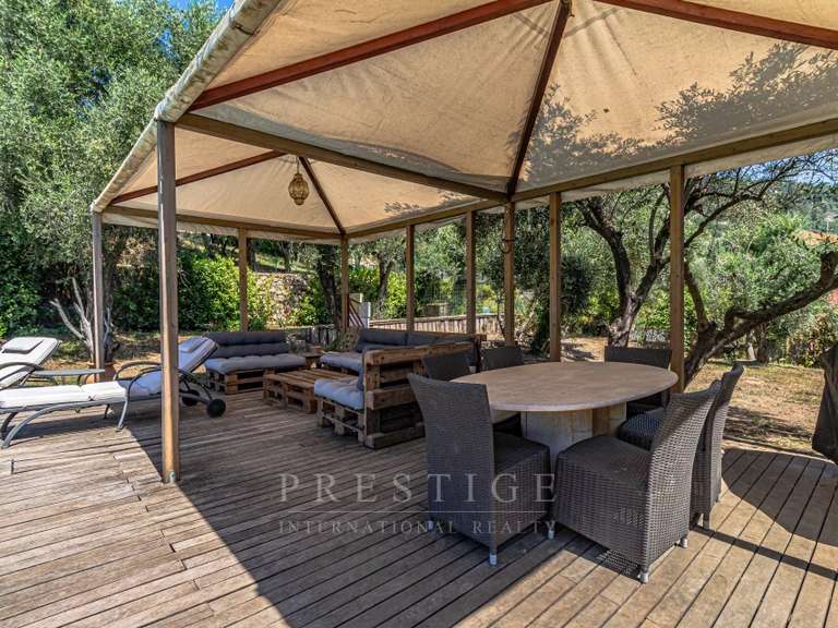 Maison Le Tignet - 4 chambres - 179m²