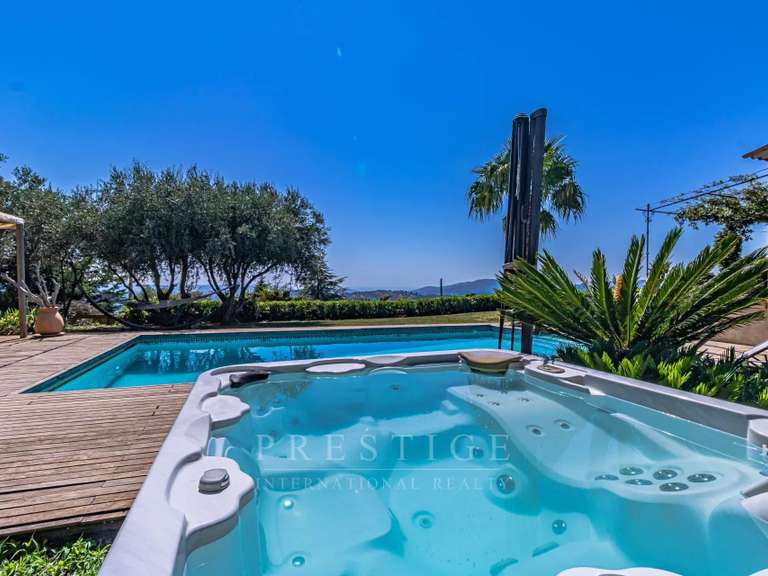 Maison Le Tignet - 4 chambres - 179m²