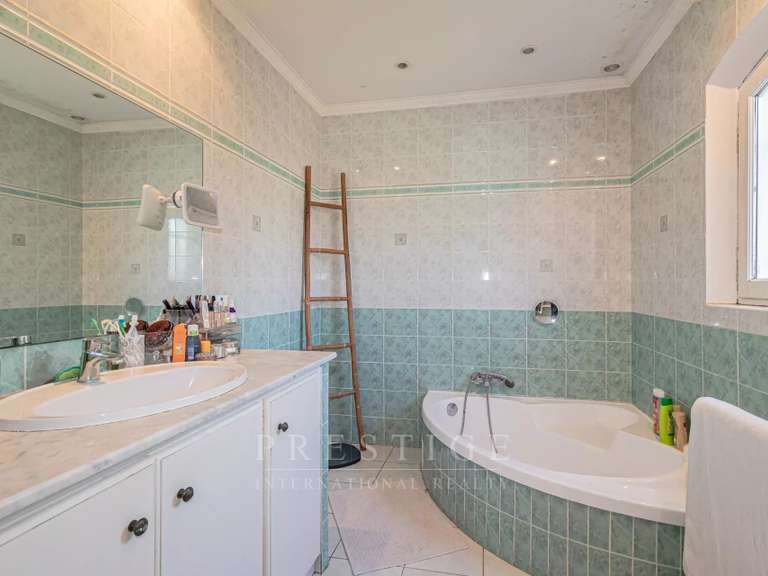 Maison Le Tignet - 4 chambres - 179m²