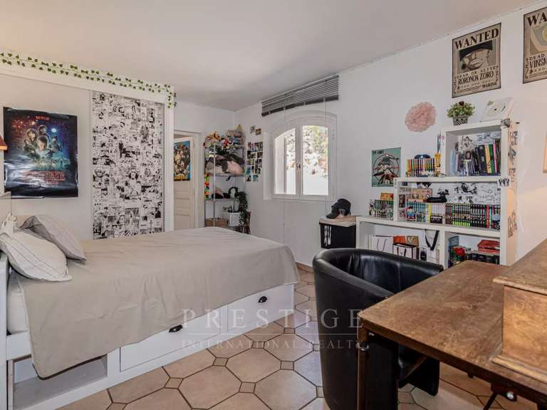 Maison Le Tignet - 4 chambres - 179m²