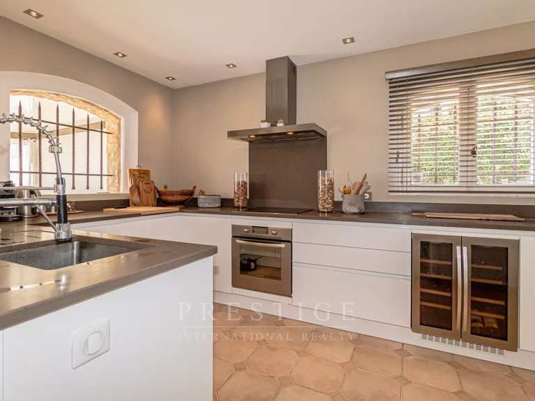 Maison Le Tignet - 4 chambres - 179m²