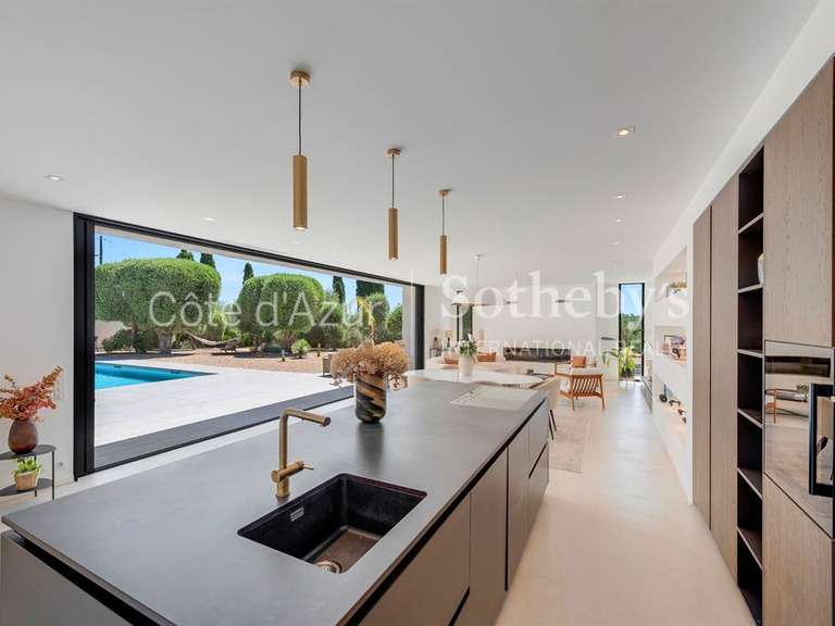 Maison Le Tignet - 6 chambres - 237m²