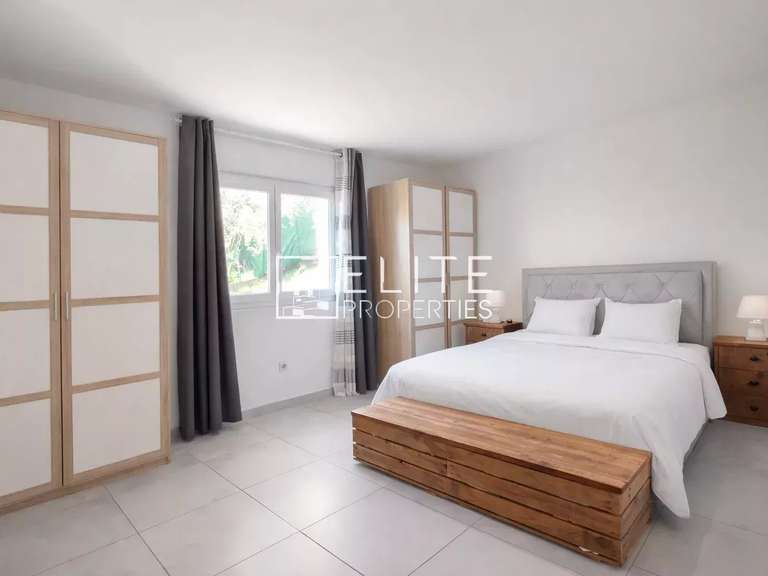 Maison Le Tignet - 3 chambres - 200m²