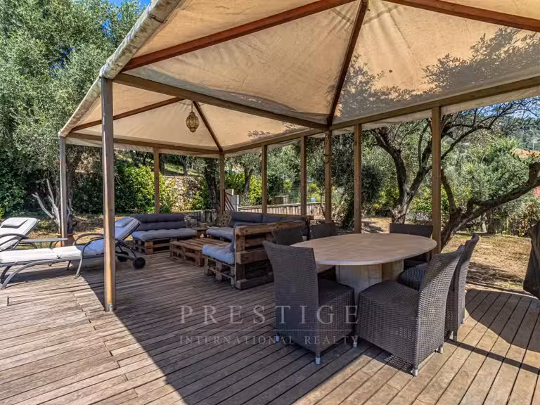 Maison Le Tignet - 4 chambres - 179m²