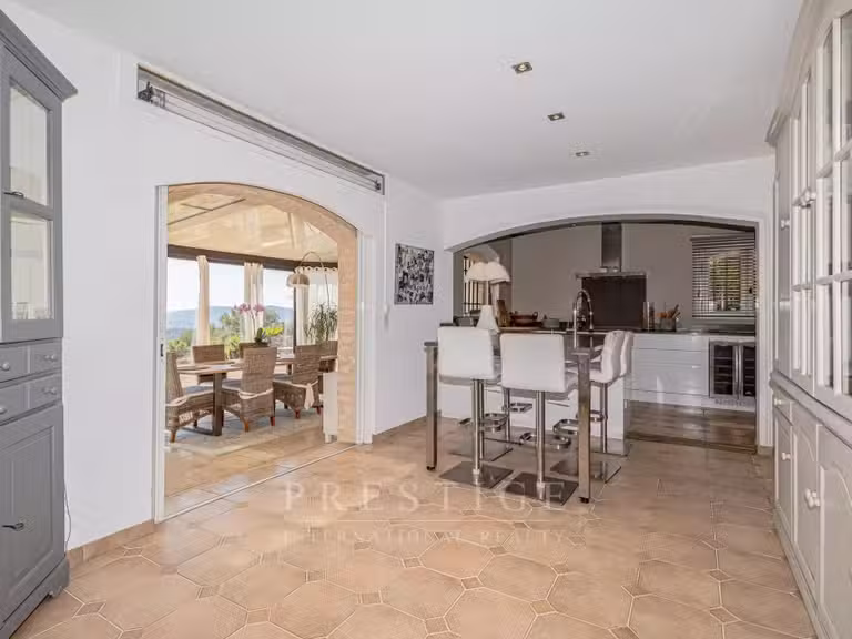 Maison Le Tignet - 4 chambres - 179m²