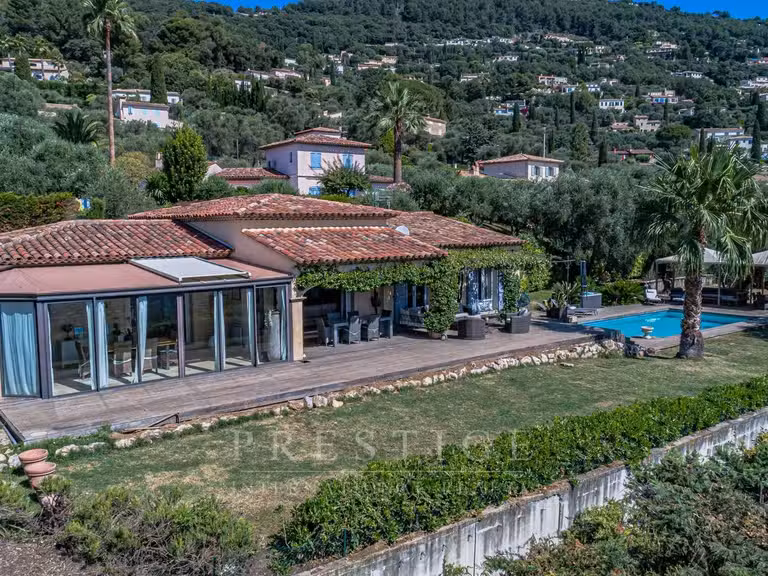 Maison Le Tignet - 4 chambres - 179m²