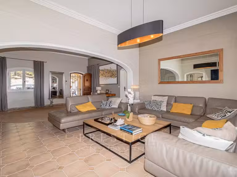 Maison Le Tignet - 4 chambres - 179m²