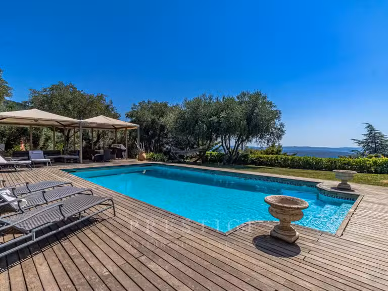 Maison Le Tignet - 4 chambres - 179m²